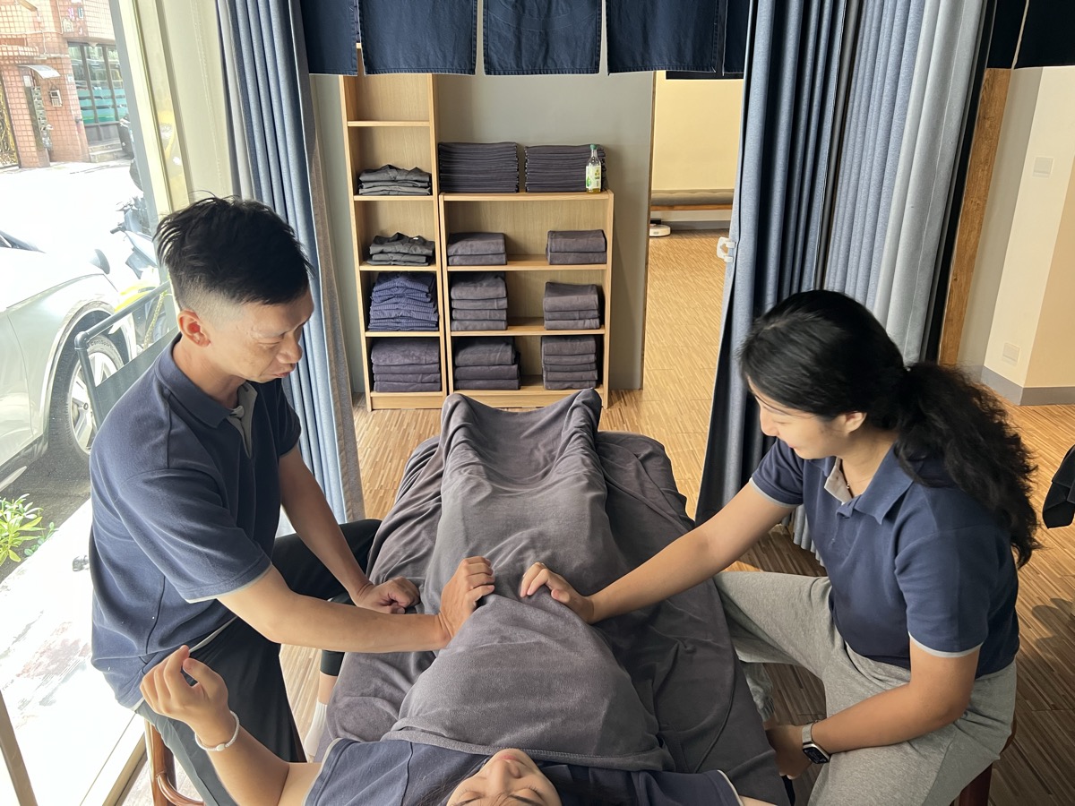 中壢身體按摩專門服務，德川家康師傅以全面性手法處理身體問題